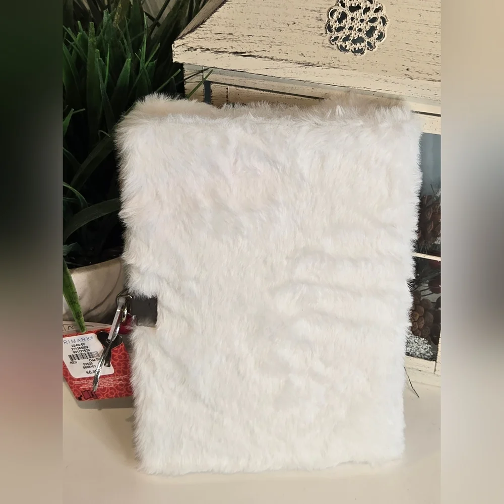 Hello Kitty Fluffy Notebook - Picture 2 of 4